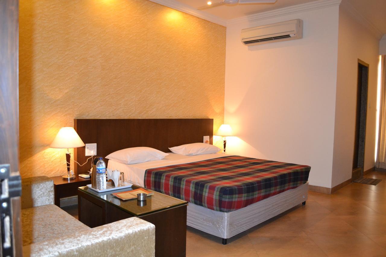 Hotel Ashish International Bhilai 客房 照片